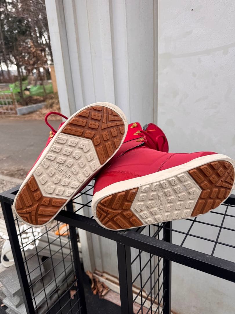 【THIRTYTWO LASHED スノーボードブーツ】