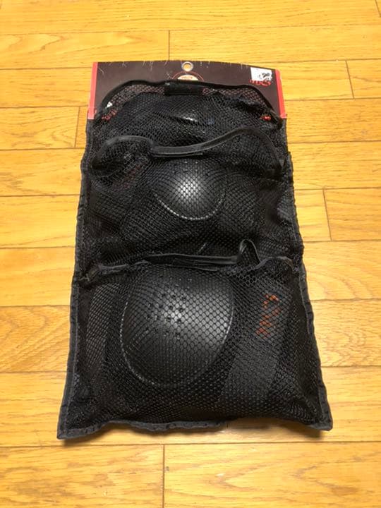 【超特価　週末限定価格】プロテクター　美品