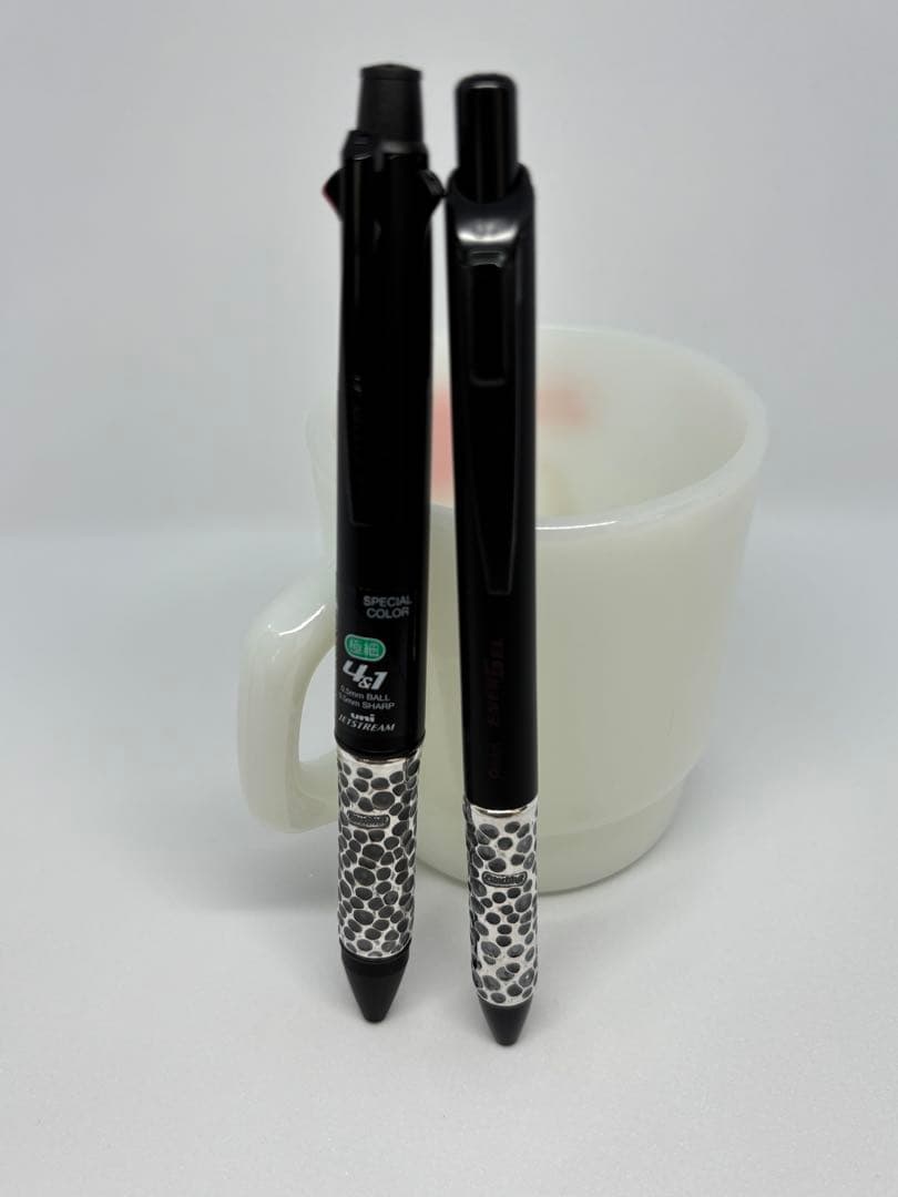 ボールペン　シルバーグリップ