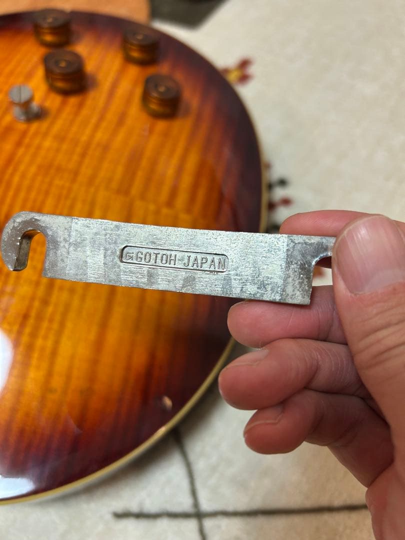 ギター Epiphone Les Paul Standard EMG 81 85