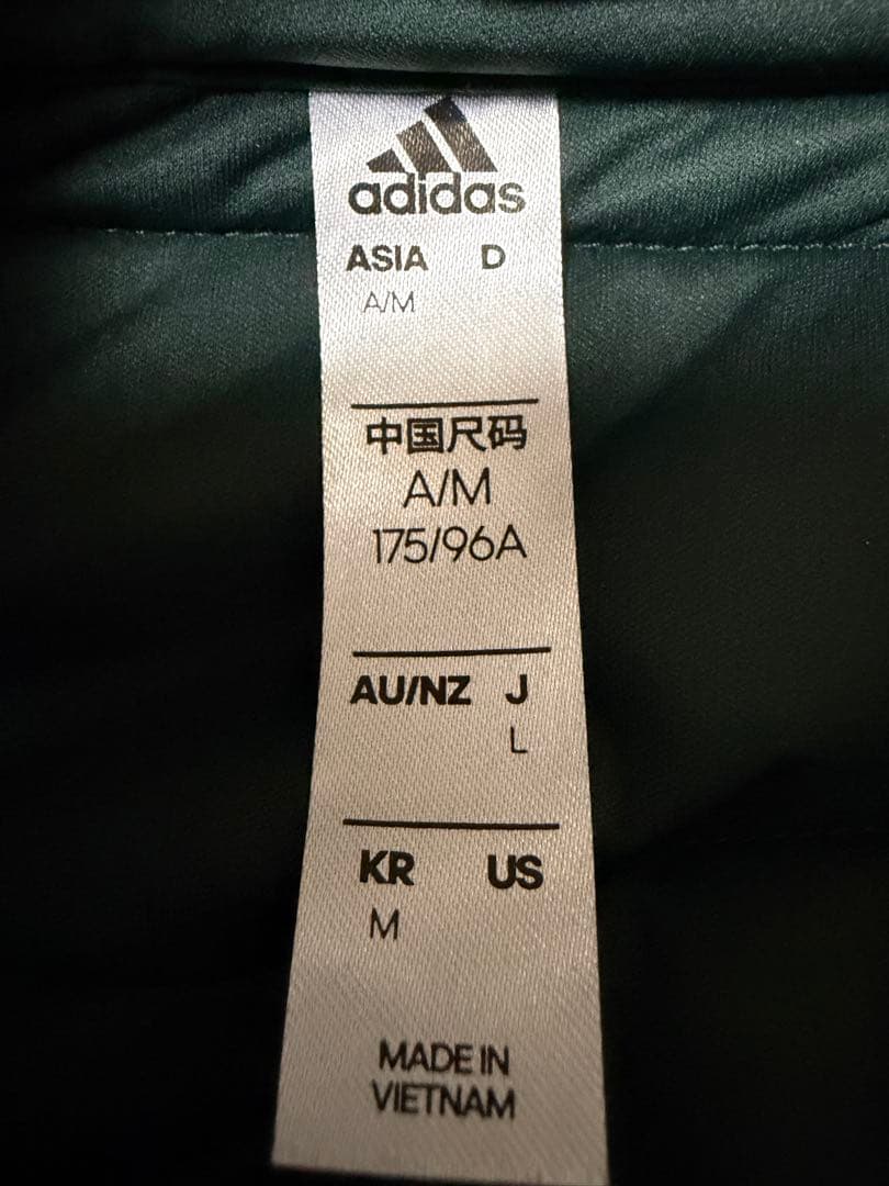 adidas タータンチェック 保温 中ワタ長袖フルジップジャケット