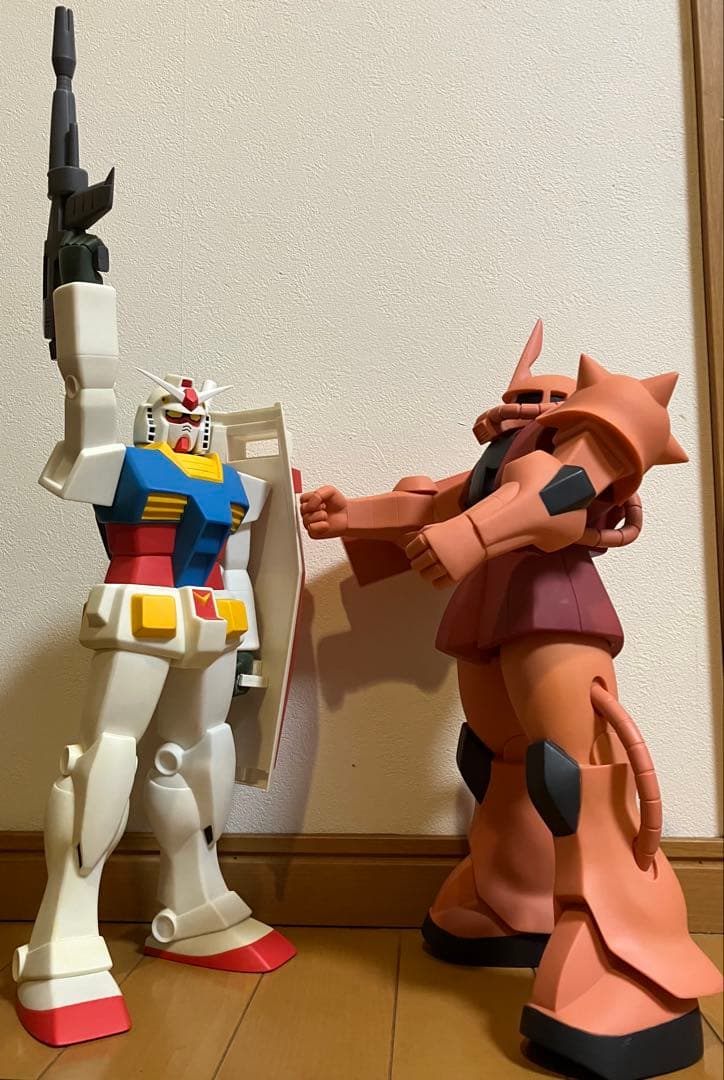 ガンダム シャア専用ザク ビックソフビ　フィギュア　セット　美品　おまけ付き