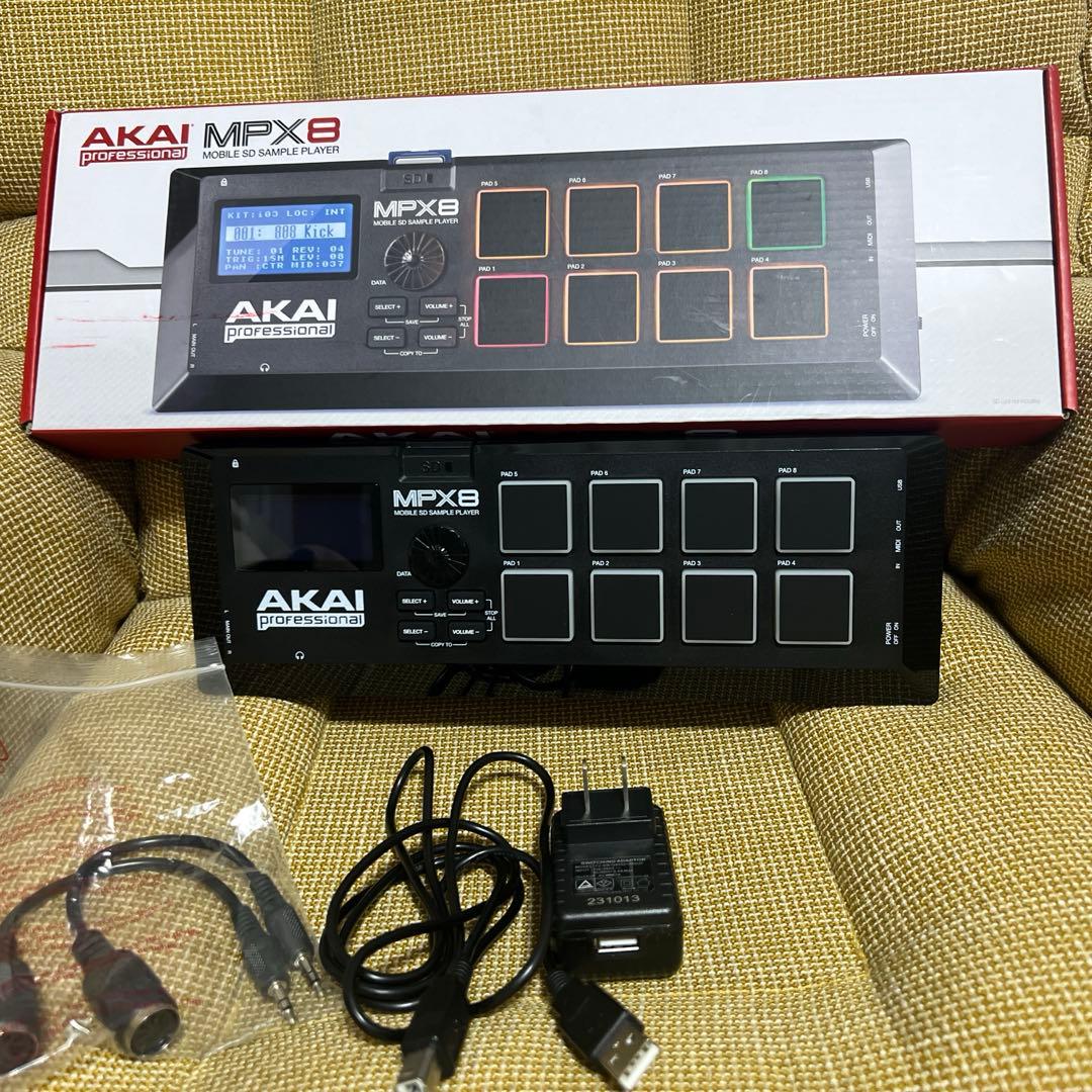 AKAI (アカイ)MPX8 箱・付属品有 【中古品】