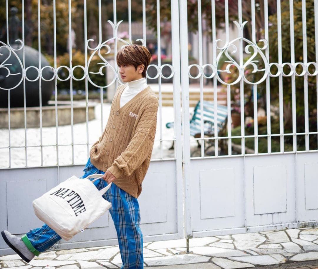 ナップタイム　naptime. Nissy 西島隆弘　カーディガン　ネイビー