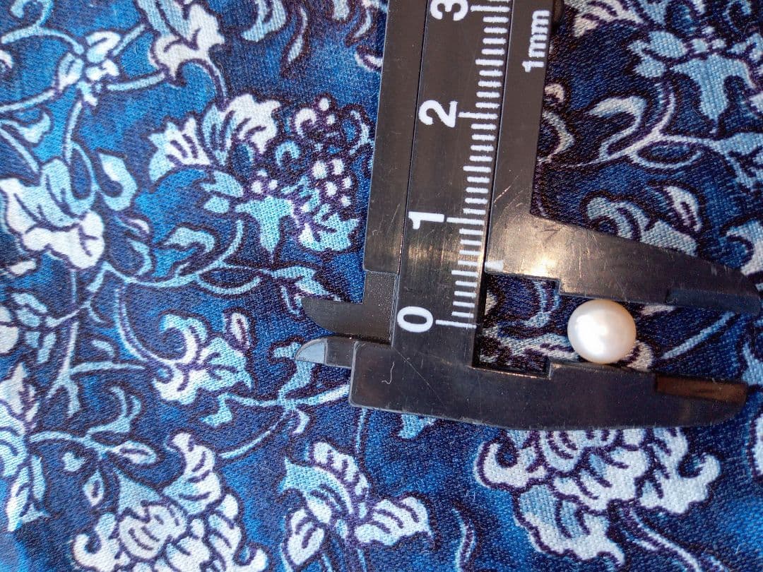 本真珠美品穴なし丸玉6ｍｍ新品未使用美品一粒