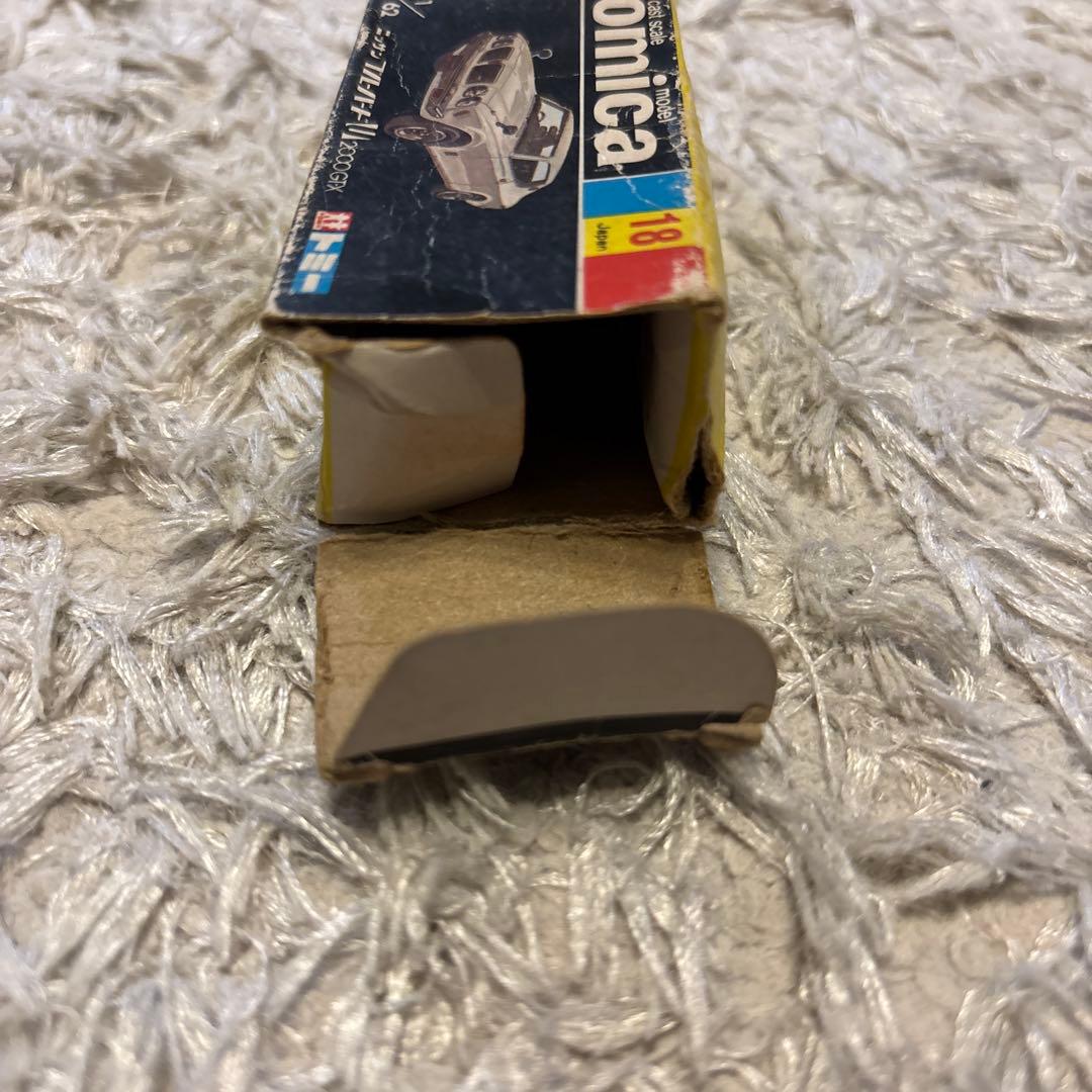 トミカ黒箱NO18ニッサン ブルーバードU 2000GT-X