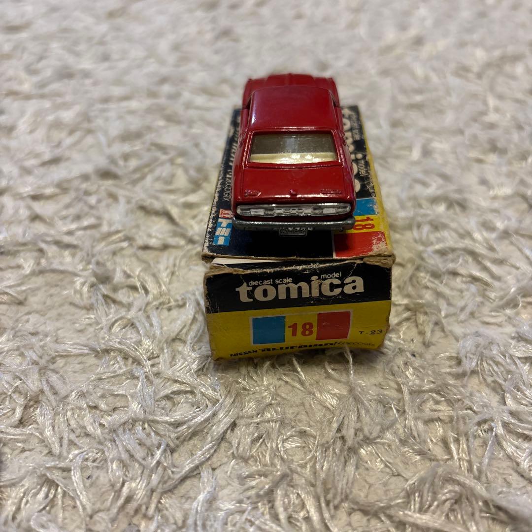 トミカ黒箱NO18ニッサン ブルーバードU 2000GT-X