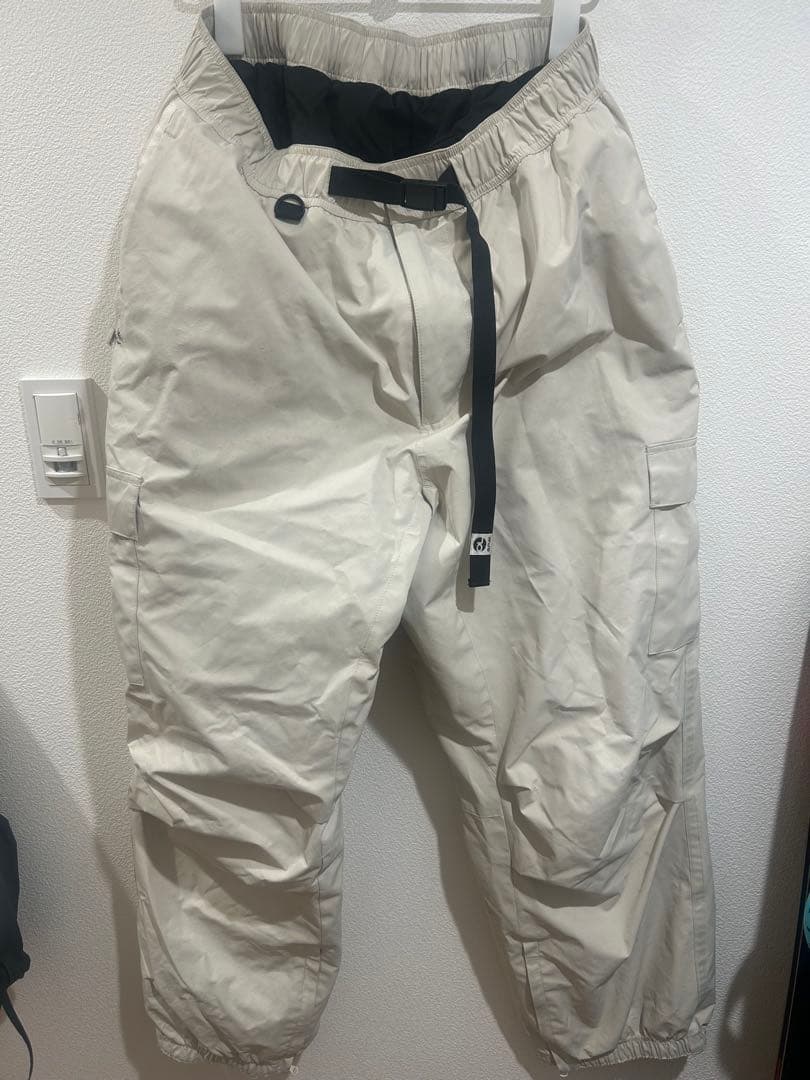 OUTLAX ウェア上下セット　ベージュ