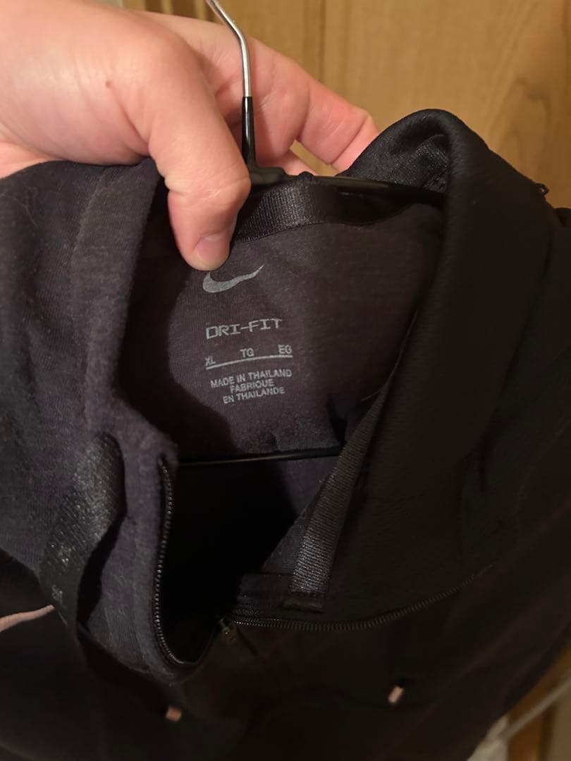 【正規品】パリサンジェルマン ナイキ パーカー 新品 黒 Xl