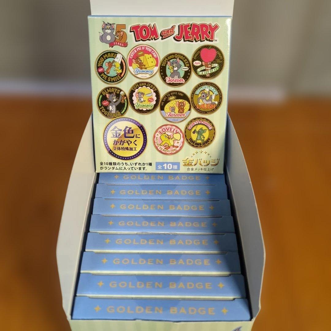 トムとジェリー COLORFUL FRIENDS 金バッジです。 新品未開封品。