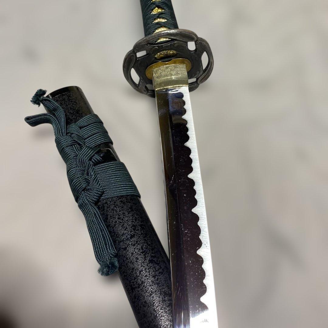 格安模造刀大刀 濃緑柄 波絵透し丸鍔 黒梨地鞘