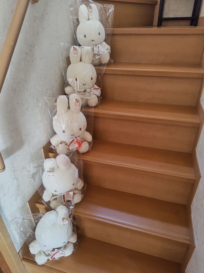 miffy whiteシリーズ ミッフィー 花柄ドレスM ぬいぐるみ ①