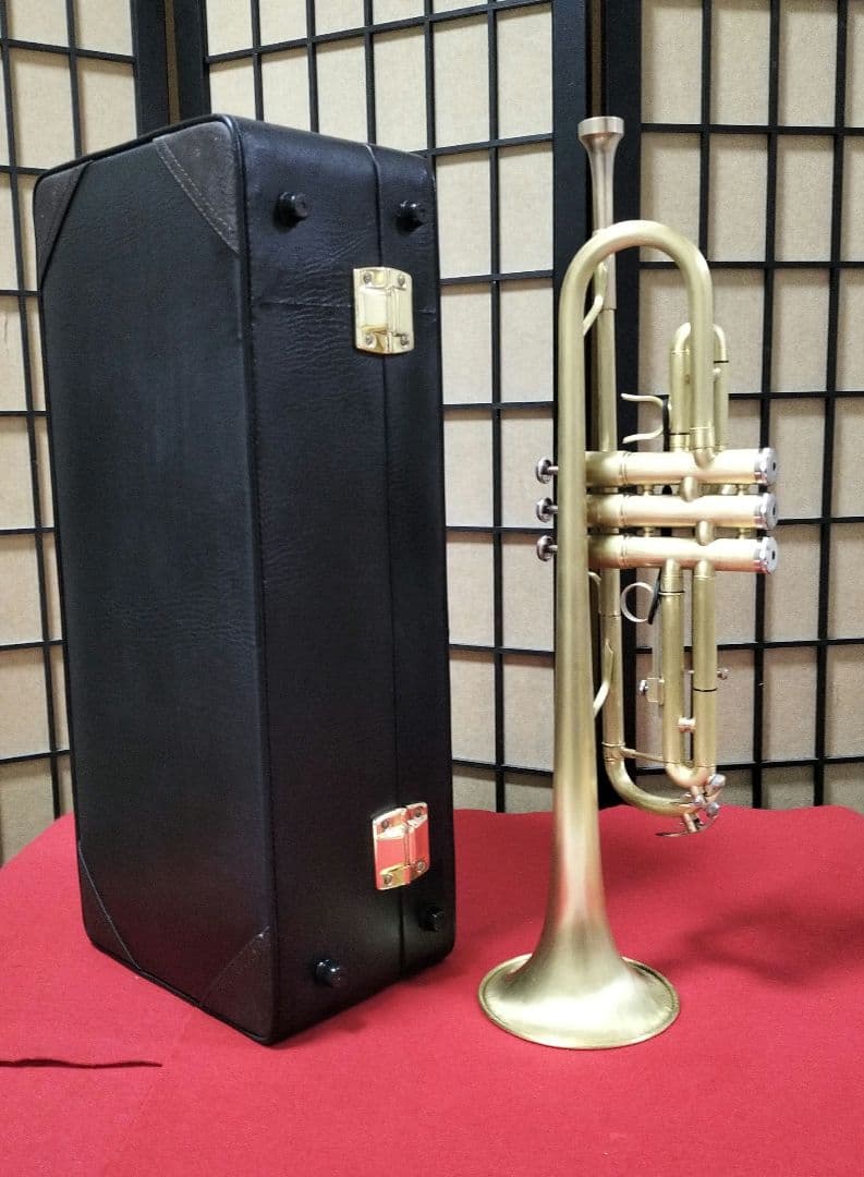 トランペットミネルバ