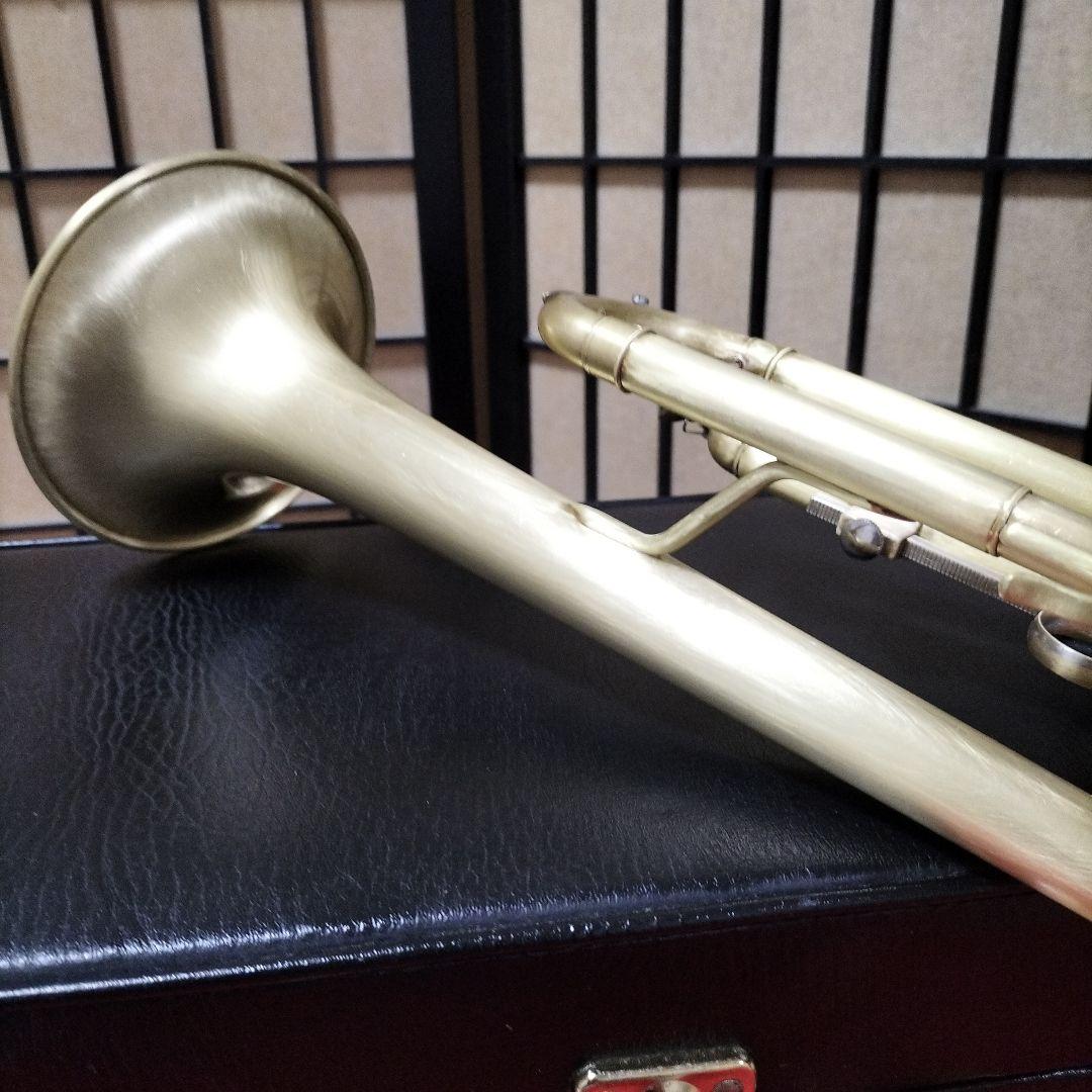 トランペットミネルバ