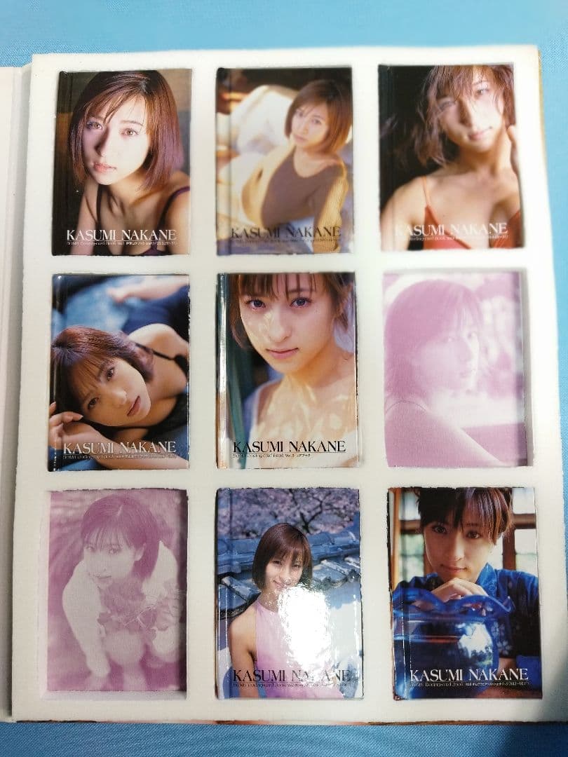 仲根かすみ　2005年カレンダー　トレカなどまとめセット　元タレント