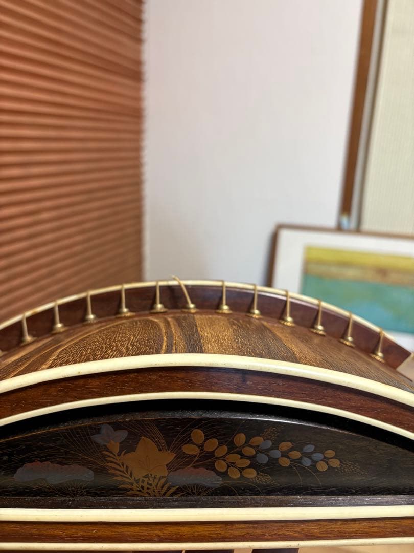 琴　13弦　引き取りお値引きします。