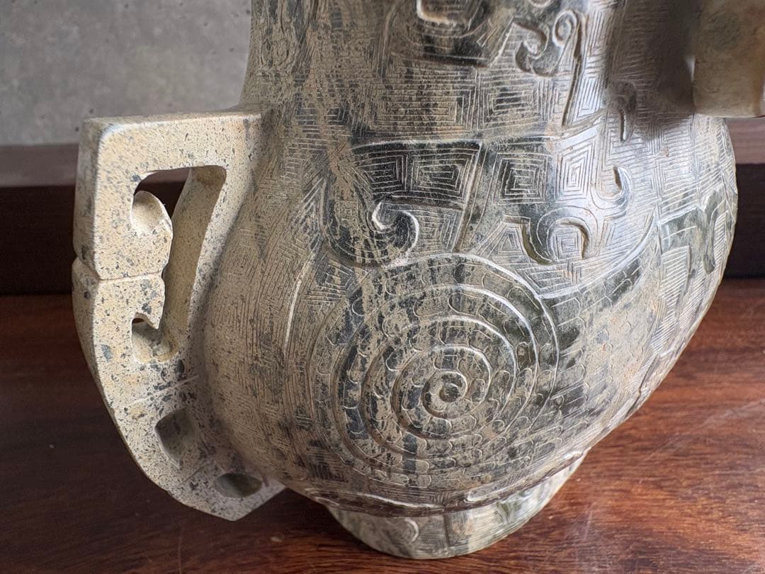 石？玉？の中国的な置物　中国美術 19cm 2.3 kg