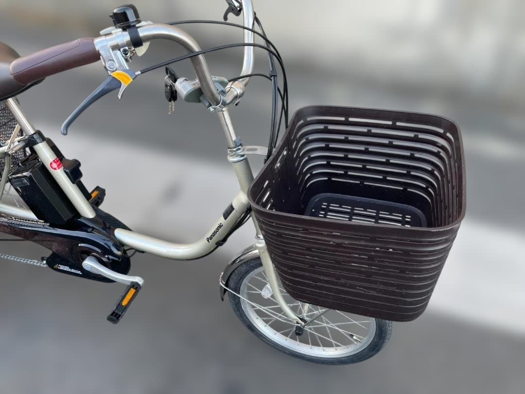 美品　パナソニック　3輪　電動アシスト自転車　内装3段変速　三輪　16Ah
