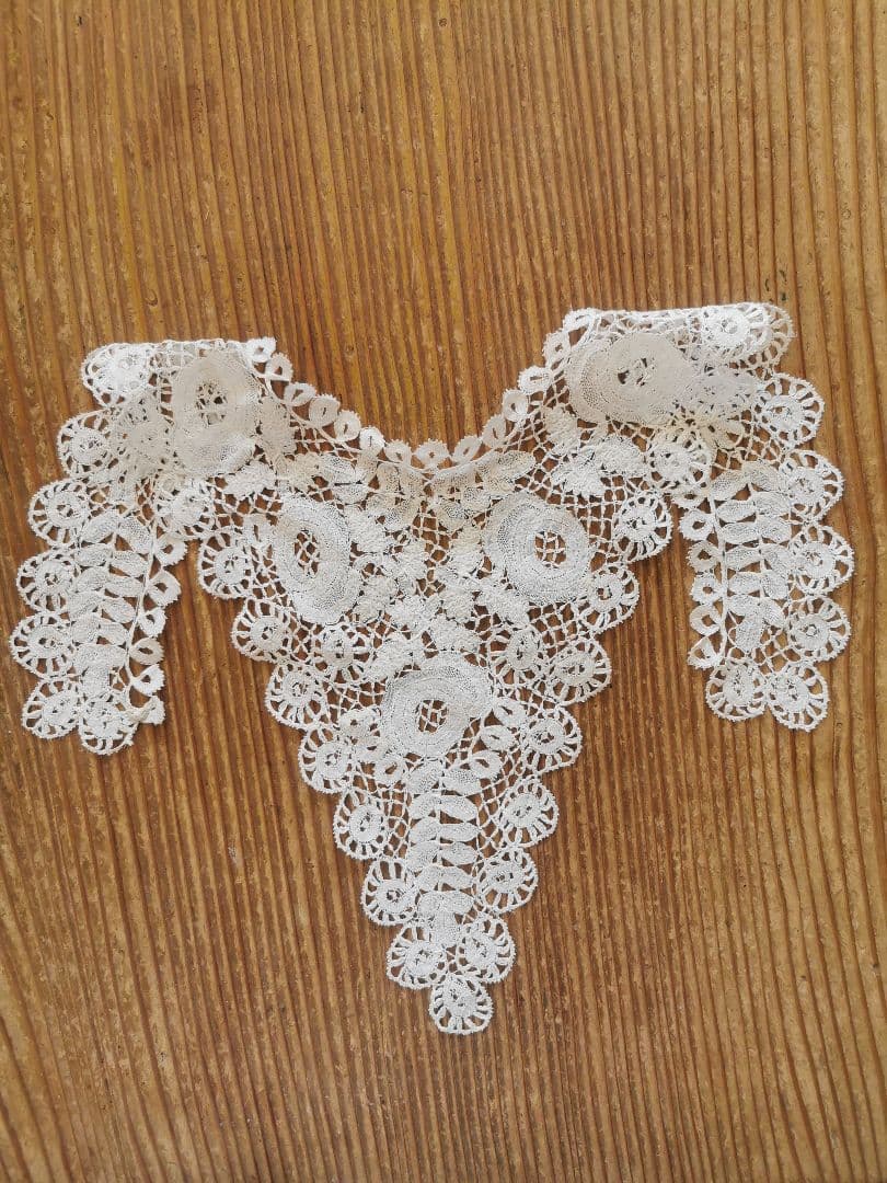 アンティーク ブリュッセル デュセスレース クラシックローズとリーフの付け襟