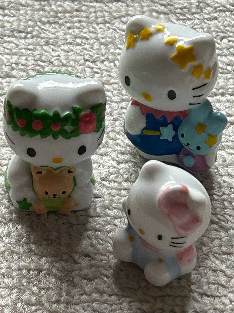 サンリオ　ハローキティ　ドールコレクション　　レア　陶器　3体セット