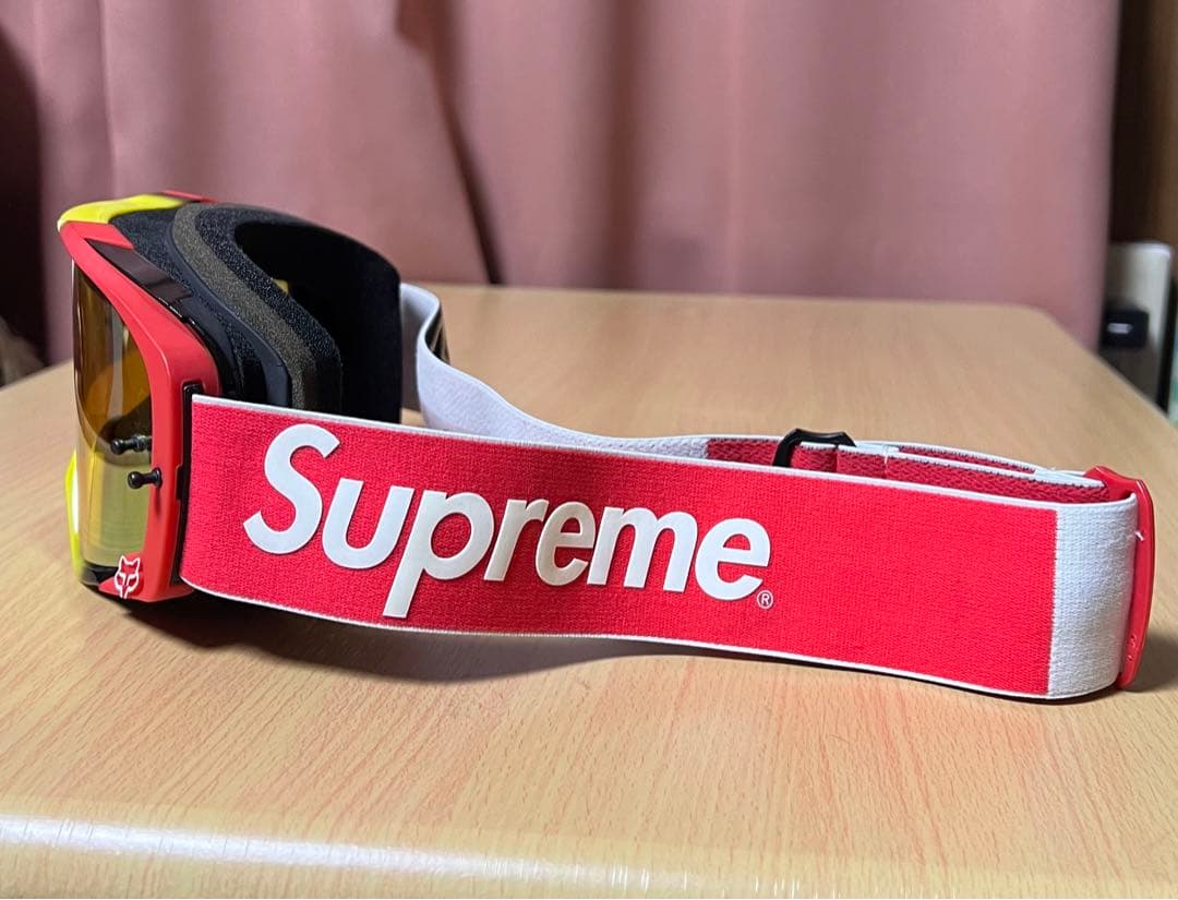 Honda Supreme ゴーグル