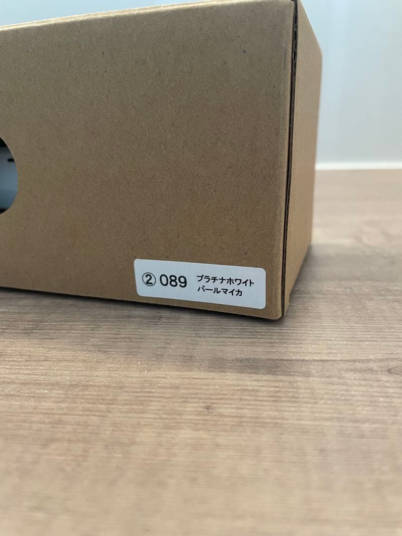角目 プラチナホワイトパールマイカ ランクル250 色見本1/30(非売品)