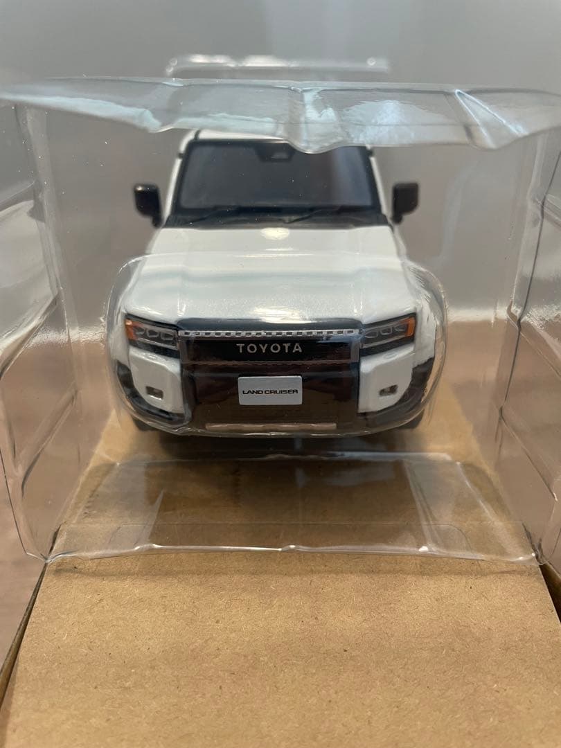 角目 プラチナホワイトパールマイカ ランクル250 色見本1/30(非売品)