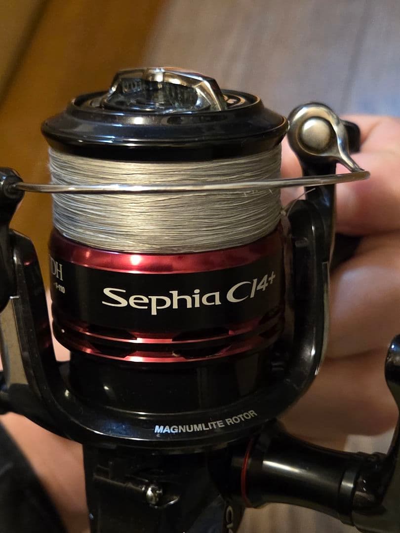 【美品】シマノ 12′セフィアCI4+ C3000HGSDH スピニングリール