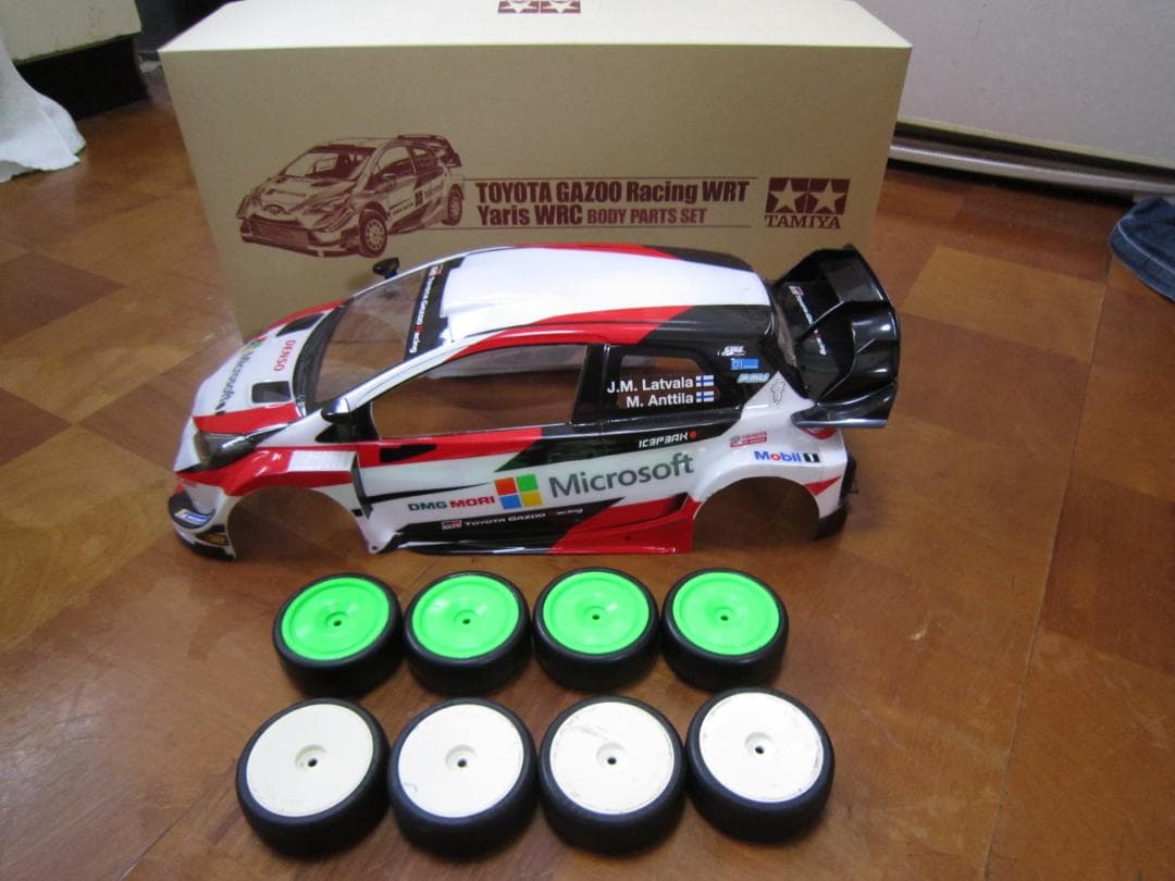 新品 1/10 タミヤ WRC ヤリス ボディ レース用 タイヤホイール8本付属