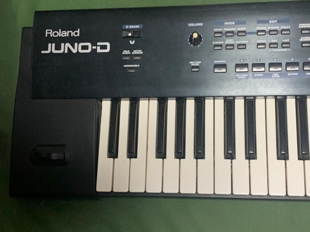 Roland シンセサイザー Juno-D 現状 #2