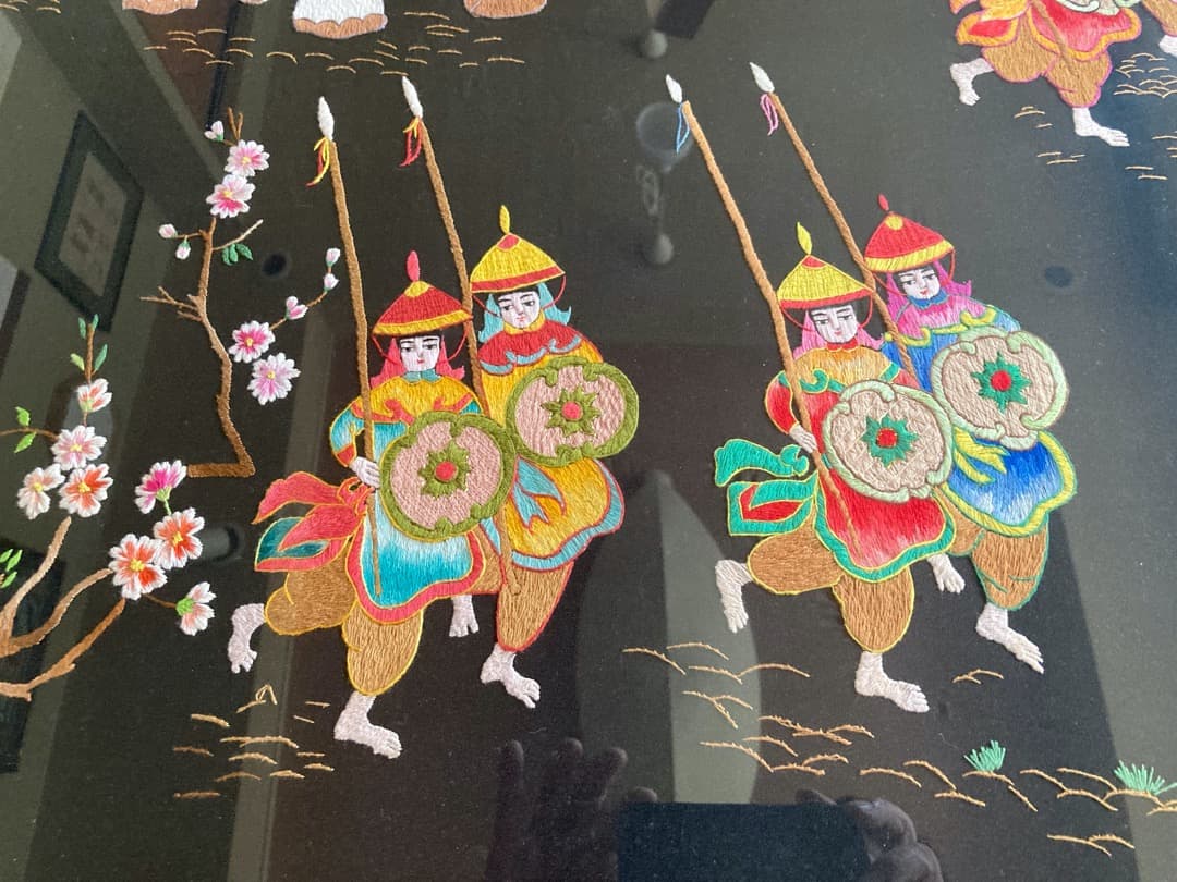 ベトナム壁掛け大型刺繍額入り