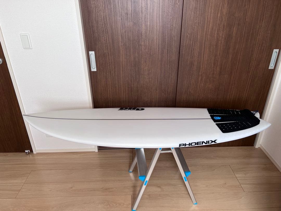 DHD フェニックス スワロー 5'8\" 31.5Lサーフボード　新古品