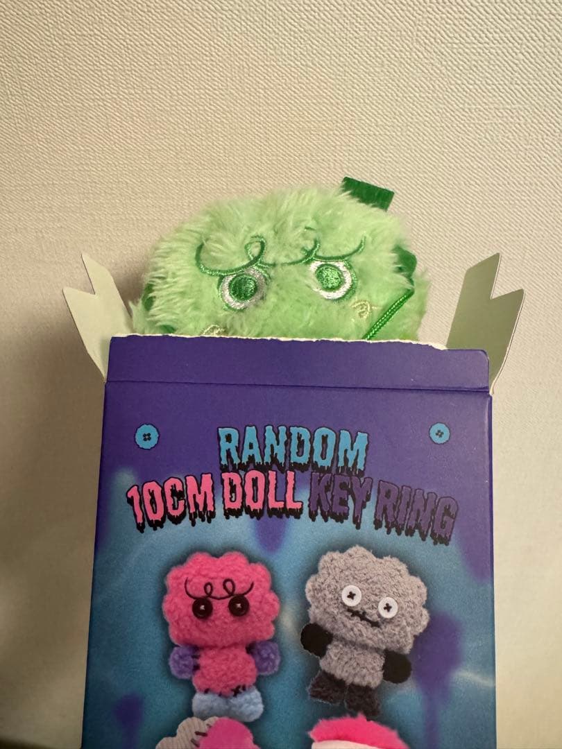 RANDOM 10CM DOLL KEY RING メロニー