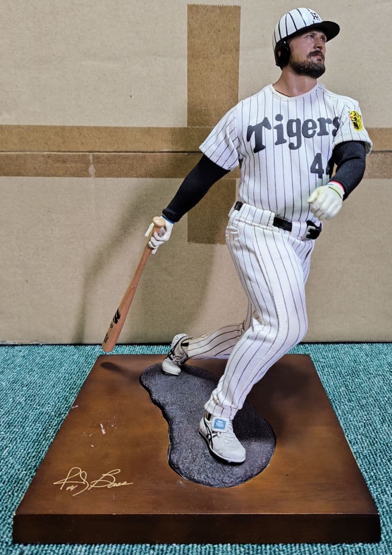 阪神タイガース　ランディ・バース　４４番　フィギュア