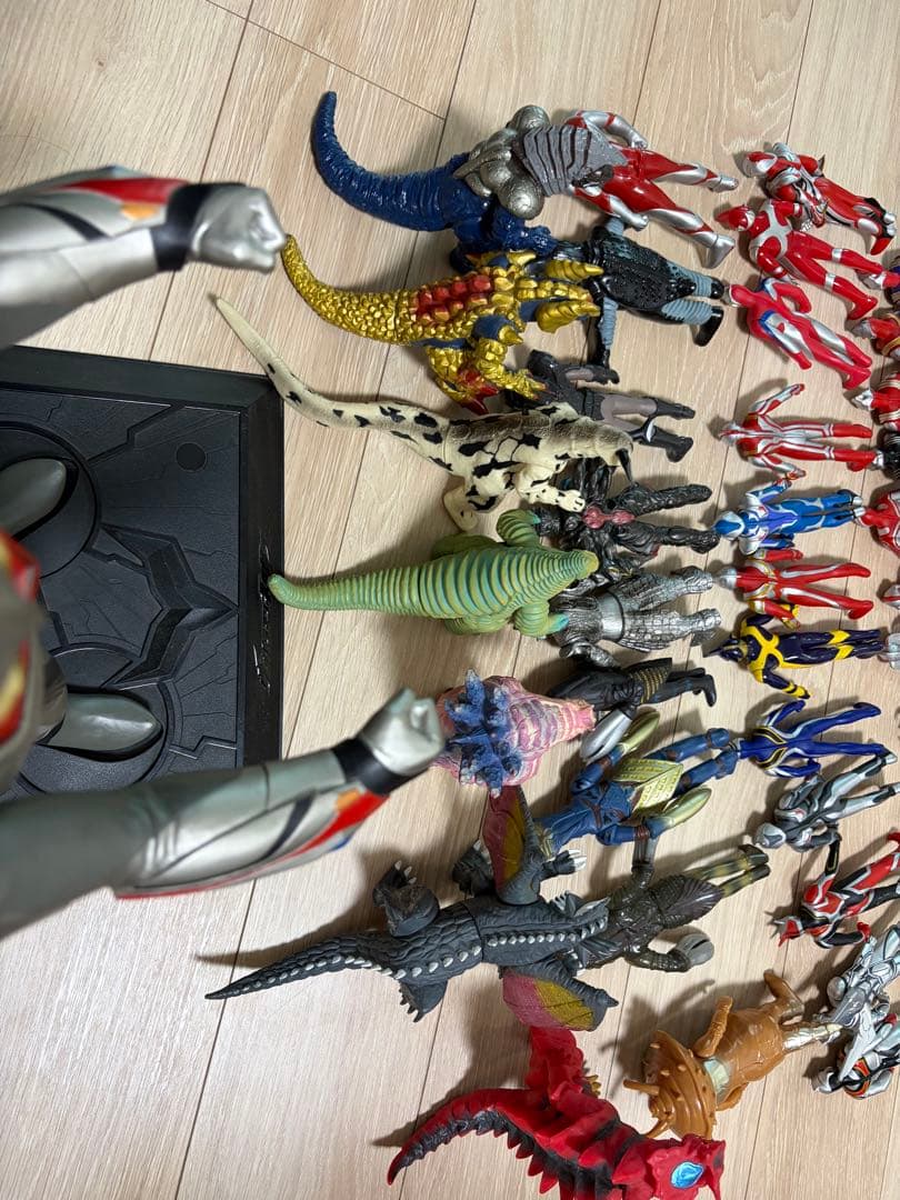ウルトラマンフィギュアセット 56体(デカフィギュア1体)、まとめ売り