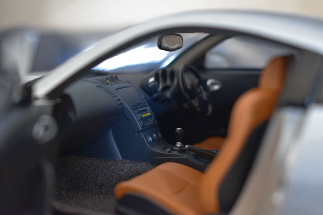 1/18 オートアート 日産 フェアレディZ Z33 350Z ミニカー