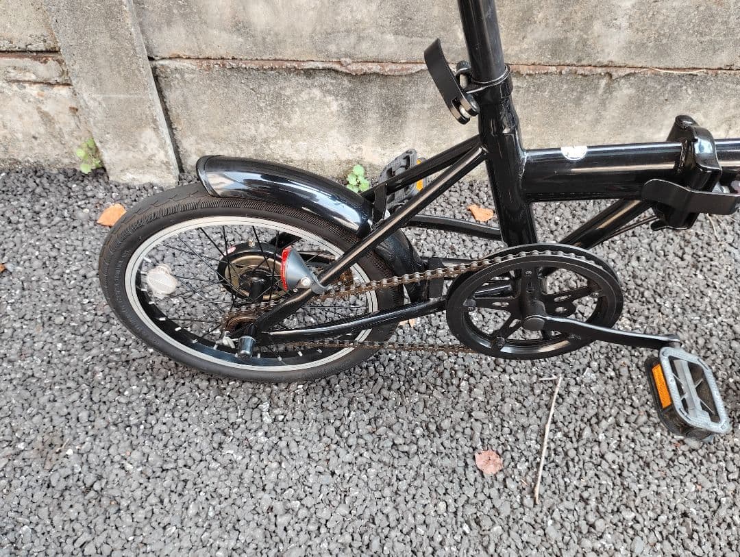 折りたたみ自転車 ブラック 黒 ノーパンクタイヤ