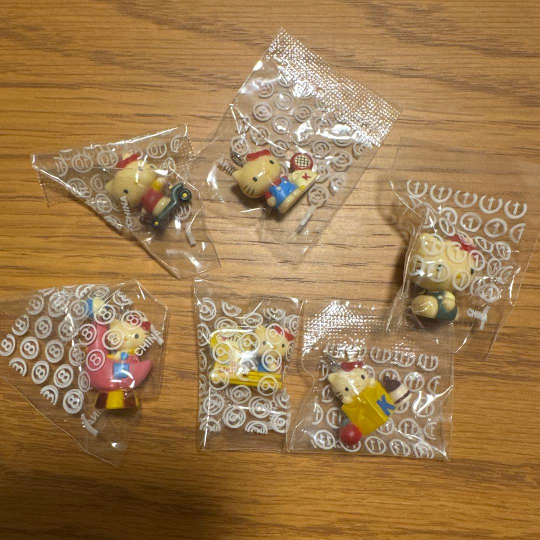 カバヤ クラシックキティーちゃんのフィギュア