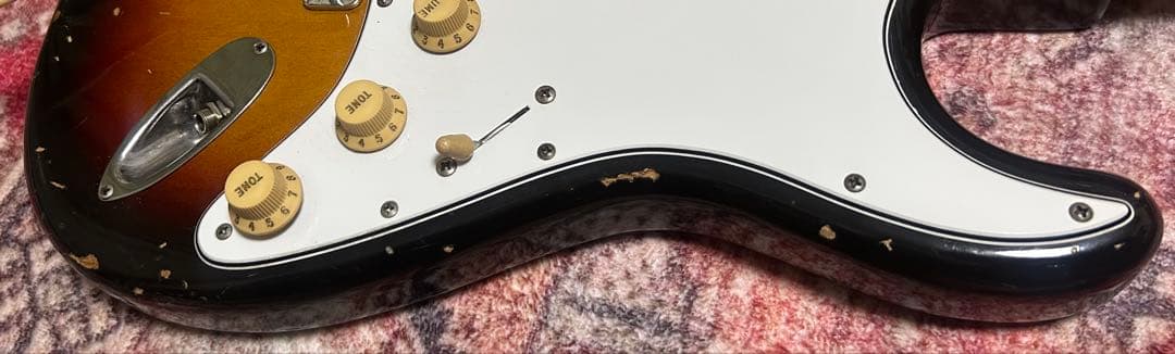 Fender by Squier JVシリアル 1982年製　ストラキャスター