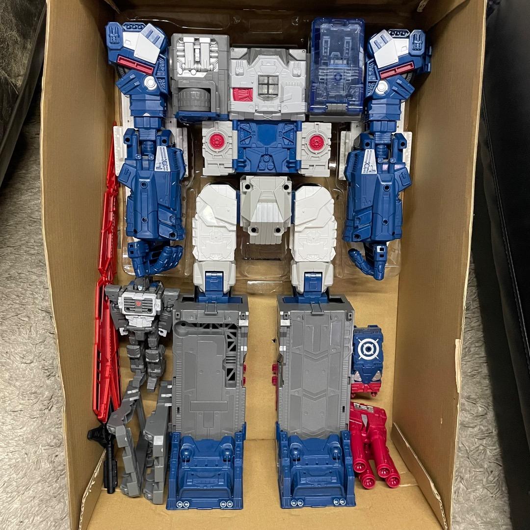 トランスフォーマーレジェンズ　LG31 フォートレスマキシマス　タカラトミー