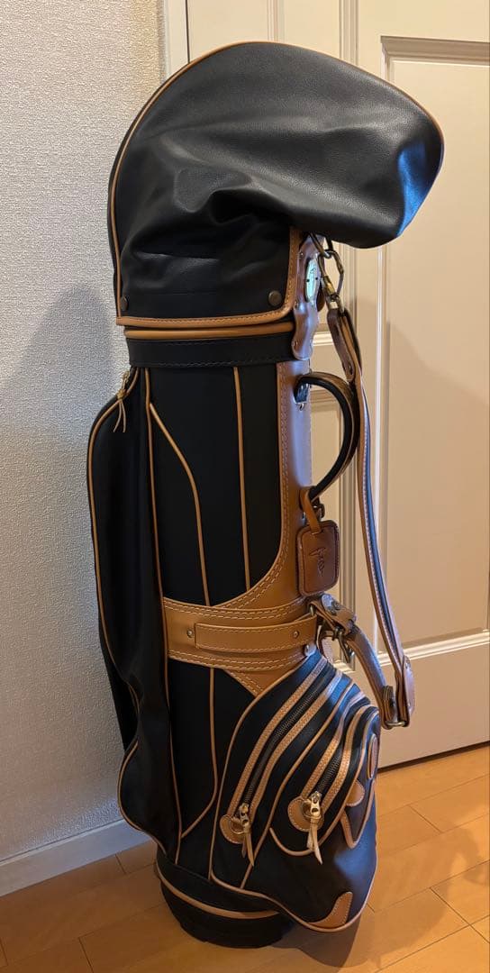 美品‼️トラサルディ　ゴルフキャディバッグ❣️