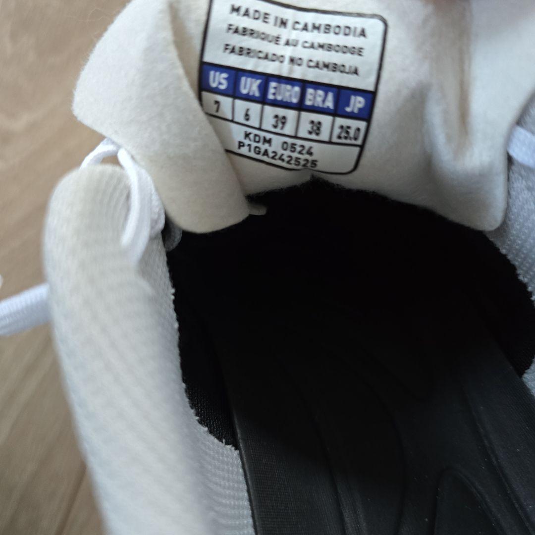 モナルシーダ　スパイク　　24.5cm　25cm