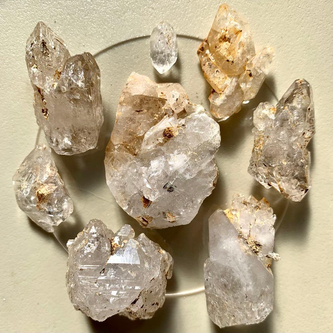 希少な国産蛍光水晶yわかりみのツヨい骸骨タイプ8個セット/オマケ付き