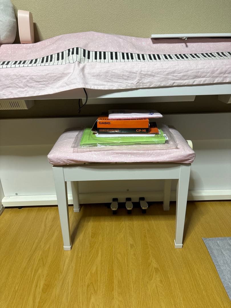 取りに来てくれる方希望。CASIO 電子ピアノ 61鍵 ホワイト