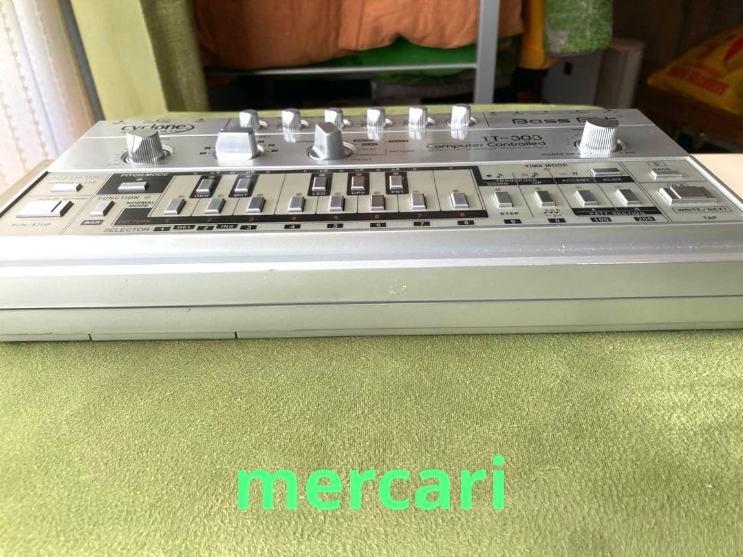 Cyclone Analogic Bass Bot TT-303 mk1 美品