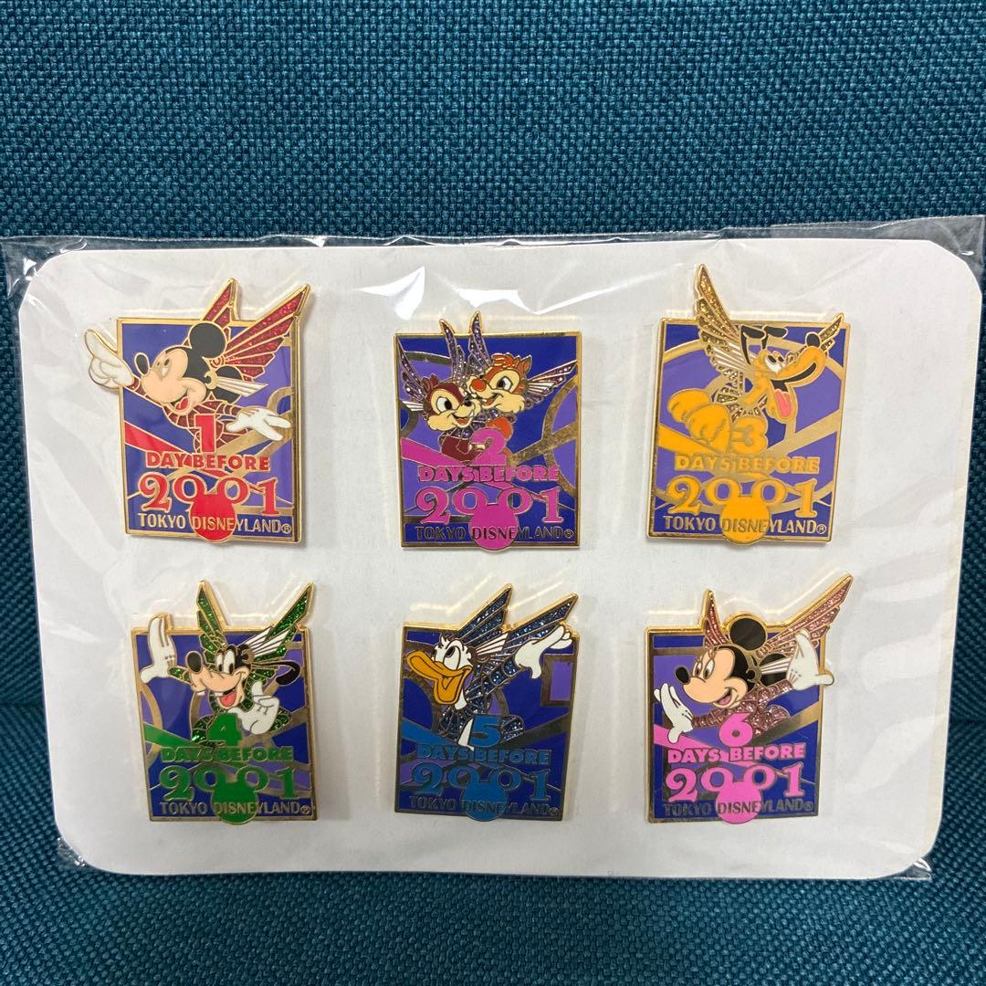 レア非売品　2001年カウントダウン東京ディズニーランドピンバッジ全種類セット