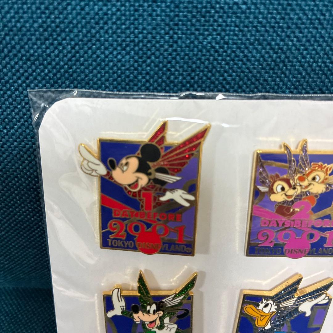 レア非売品　2001年カウントダウン東京ディズニーランドピンバッジ全種類セット