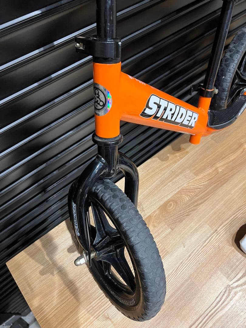 STRIDER バランスバイク オレンジ プロテクター付き