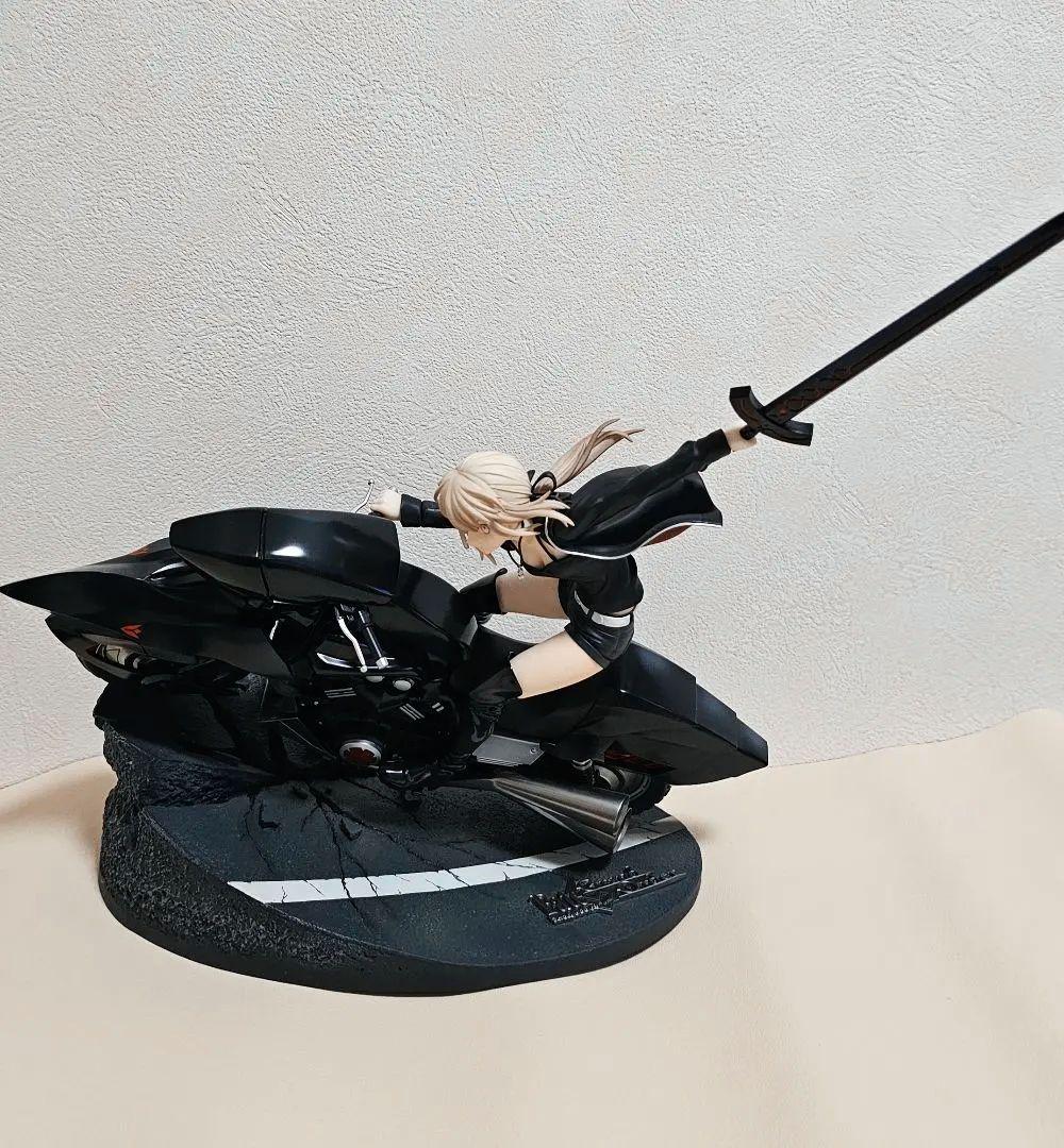 セイバー　アルトリア・ペンドラゴン　オルタ　キュイラッシェ・ノワール　フィギュア