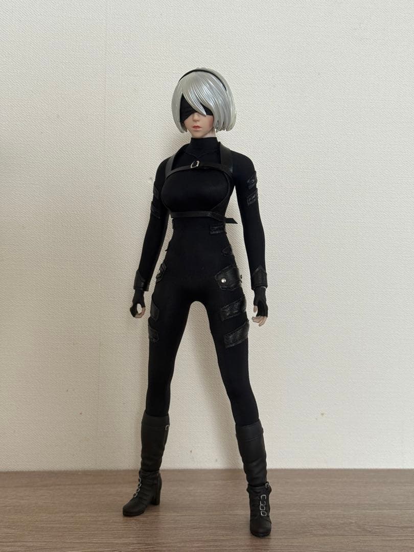 ニーア　2B似て　可動フィギュア　1/6